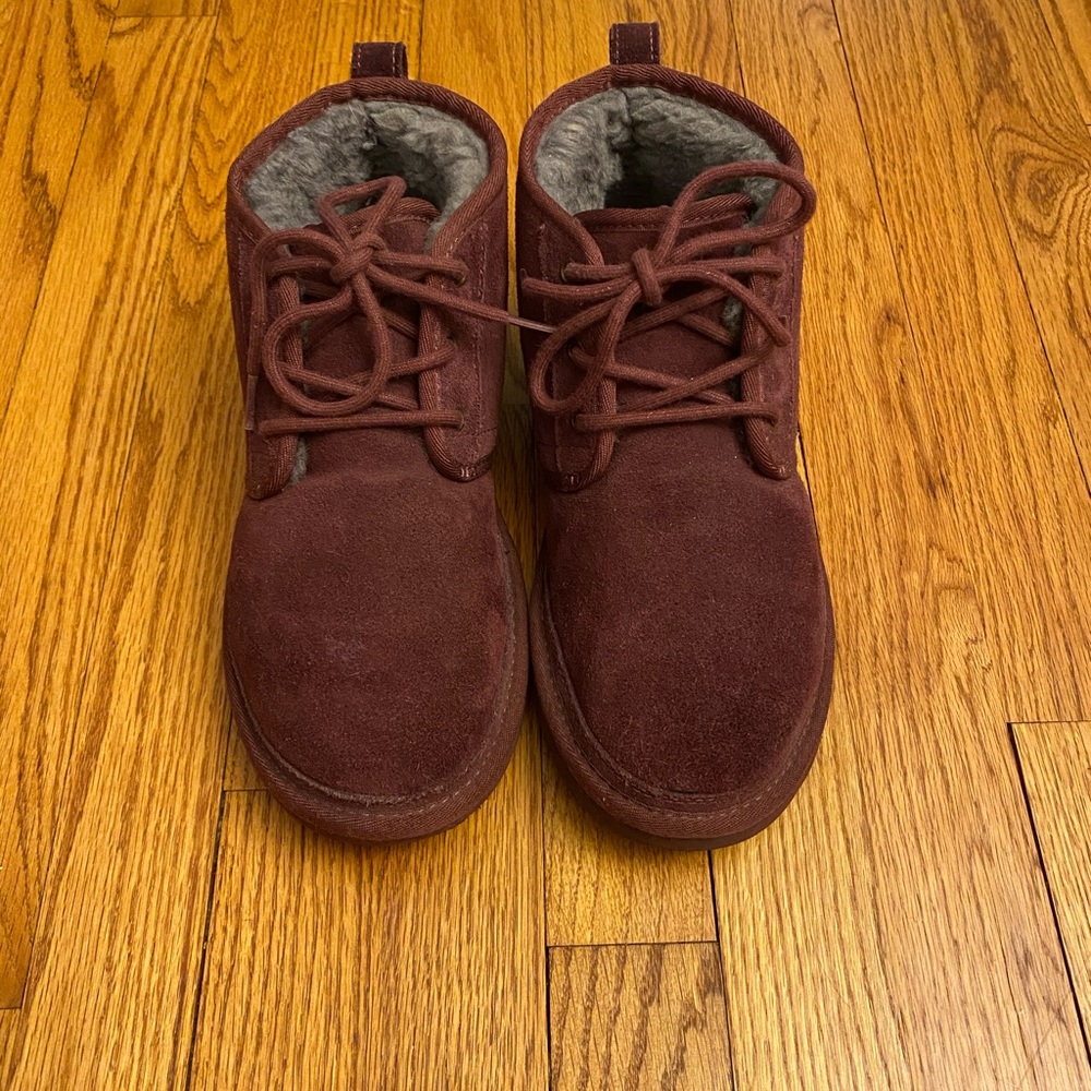 Burgundy ugg neumel